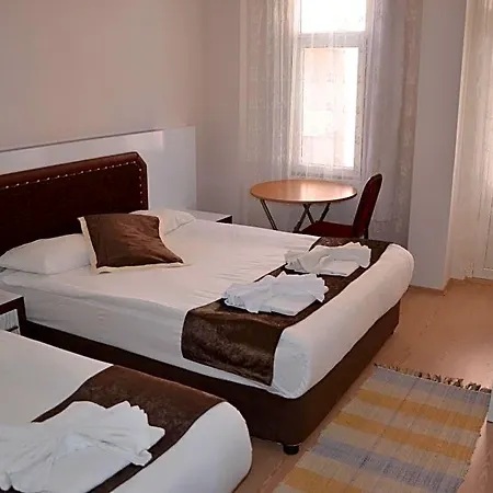 Simsek Hotel *
